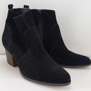 Crown Vintage "Saleen" Women's Size 8 Black Suede Ankle Booties